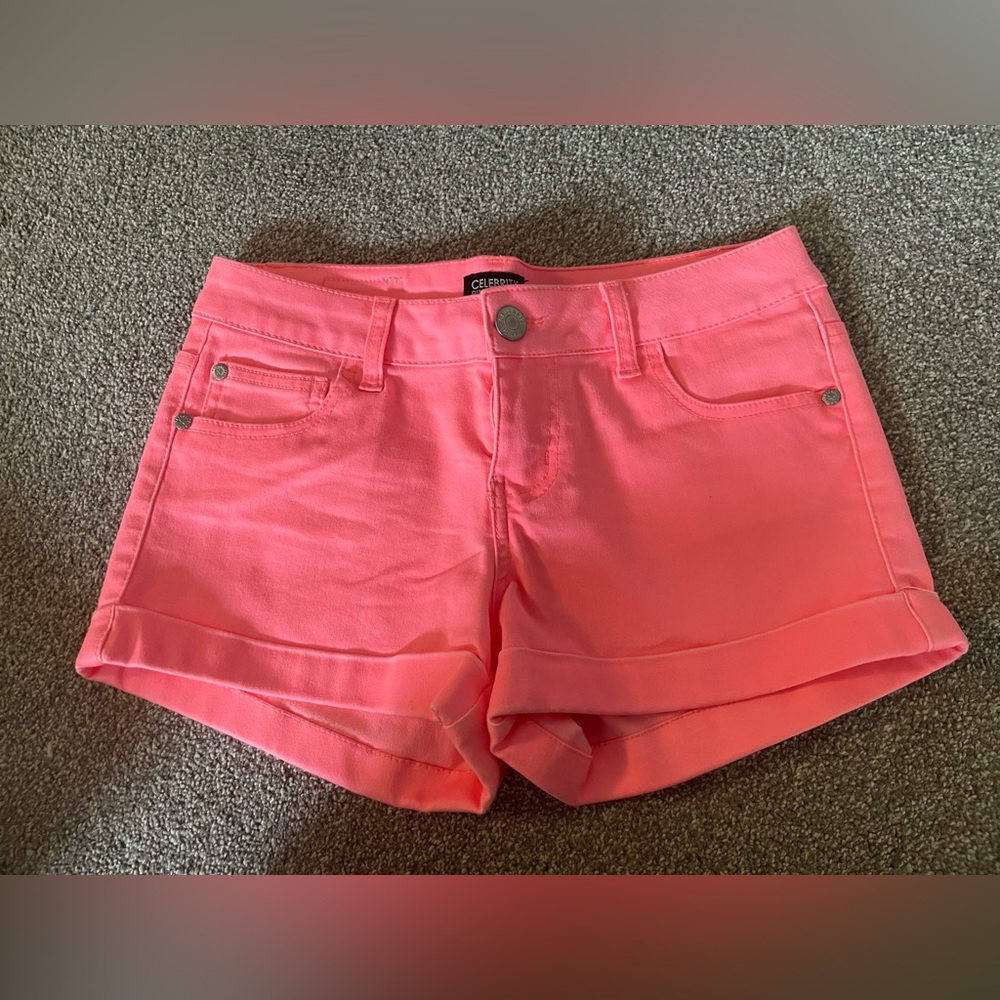 Chic Women's Vibrant Pink Jean Shorts